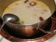 -洪氏嗨捞·猪肚鸡火锅(阳光天地店)