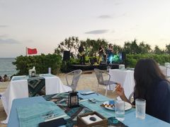 -亚龙湾希尔顿自助餐厅·海鲜·烧烤·沙滩BBQ·现场乐队