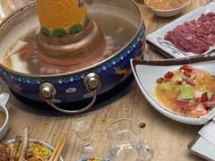 -毛辣果·贵州红酸汤牛肉火锅(西单店)