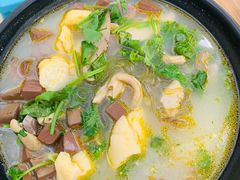 油豆腐鸭血粉丝汤-小杨生煎(金山百联购物中心3楼店)