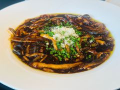 响油鳝丝配卷饼-RIVIERA 松鹤楼(外滩店)