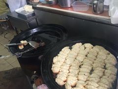 -黄阿姨锅贴大王(万航渡路店)