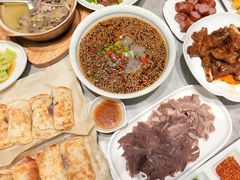 -高玛纳驴肉火烧(一世界店)
