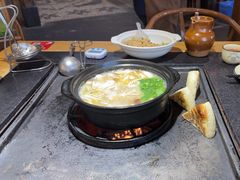 -有一锅·野生菌黑山羊腊排骨火锅(古城北门店)