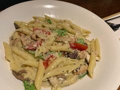 奶油黑松露鸡肉通心粉-Magnet磁食(愚园路店)