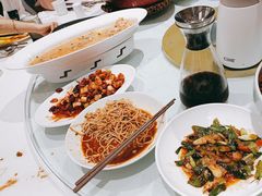 -渝信川菜 · 川味家常菜(财富购物中心店)