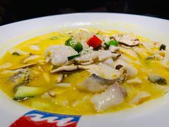 QQ酸汤鱼-蜜桃餐厅·江浙融合菜(荟聚购物中心店)