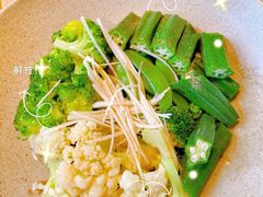 初萃花生油原生态四小鲜蔬拼盘-幸薈飯堂