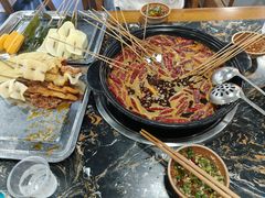 -灌县老妈砂锅串串香(万科红生活广场店)