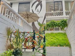 -Mark&Mars Restaurant