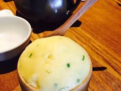 -云海肴·汽锅鸡·云南菜(天山百盛优客店)