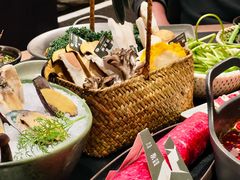 -三出山火锅(南京万象天地店)