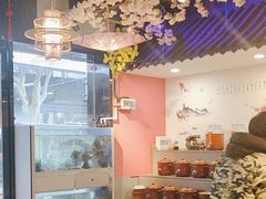 -老街烧烤大排档·地道湖北菜·龙虾馆(汉口火车站店)