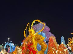 -淄博花灯齐彩城