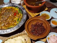 -有红鸡毛店·川菜(建设路店)