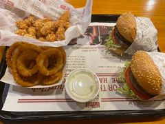 -The Habit Burger Grill 哈比特汉堡(复兴soho店)