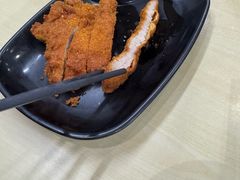 -莱莱小笼·乔艾