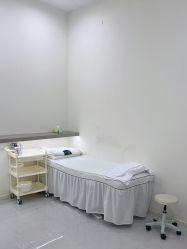 -苗方清颜专业祛痘·皮肤管理