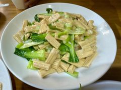 -老街坊美食汇(玉兰大街店)