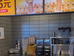 -麦当劳(卫星广场店)