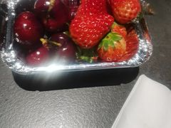 -铭牛烧肉·和牛海鲜自助(高新月牙湖店)