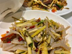 -江城小馆陕南妈妈菜·全球旅行餐厅(钟楼店)