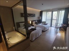 -西双版纳融创皇冠假日度假酒店