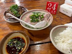 -老方桌烂蹄花川菜馆(九龙坡店)