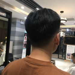 点击看大图 -首脑美发沙龙