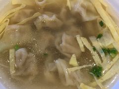 刀鱼馄饨-老半斋(福州路店)