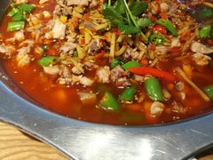 -兔行天下-鸿鹤鲜锅兔(中海国际店)