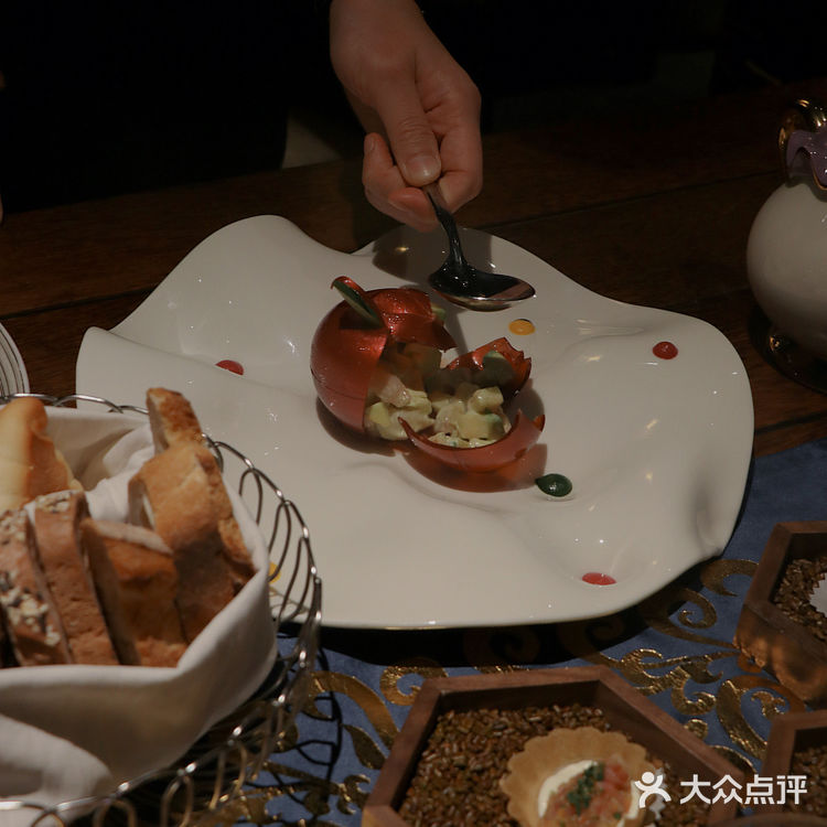 南京| 首家童话主题西餐🍽公主们快回家📣