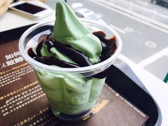 抹茶巧克力新地-麦当劳(世贸店)