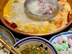 -洱火云南酸菜牛肉火锅(石景山当代商城店)