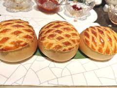 菠萝包-海派悦庭·海胆烧麦·新融合菜(凯德广场店)