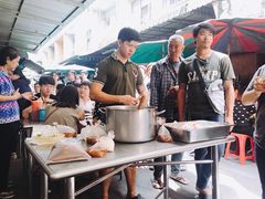 -Kha Mu Charoensang(Silom)