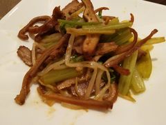 -广州中心皇冠假日酒店·百粤楼