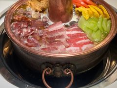 -菌海森林·非遗野生菌火锅(西山区滇池路摩根道店)
