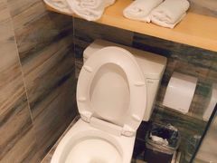 -爱舍美景酒店(燕儿岛路地铁站店)