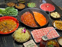 -冯校长老火锅(中联广场店)