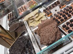 -VENCHI 闻绮(北京国贸商城店)