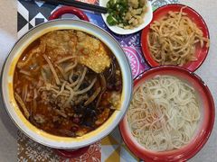 -丽丽三鲜螺蛳粉(田林路店)
