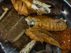 -鸿浩扒猪脚米线