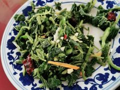 拌野菜-北京龙庆四季香农家饭庄·灶台鱼·碳烤虹鳟鱼(龙庆峡店)