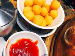 -沪小二炭火蛙锅(淮海中路美食不夜城店)
