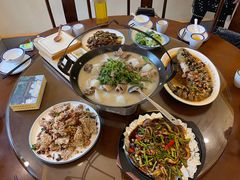 -房县土本味土鸡汤特色餐厅(沌口店)