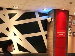 -麦当劳(汉口火车站候车室店)