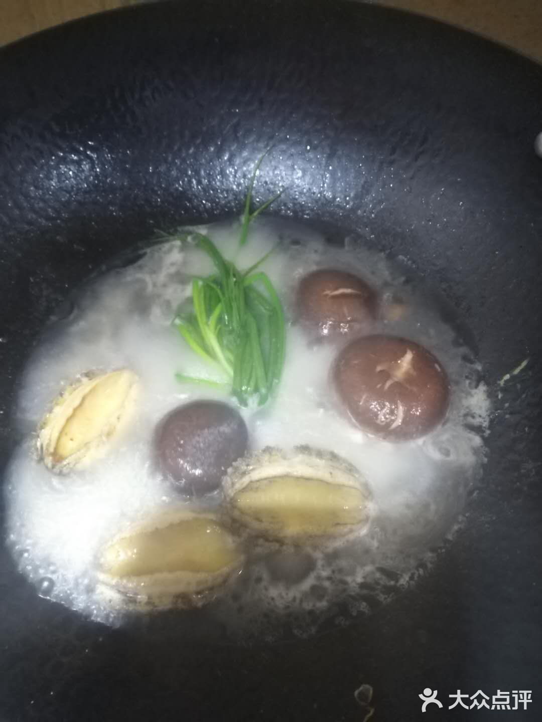 来一碗33元的鲍鱼捞饭吧[亲亲]