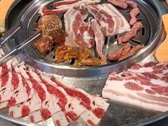 -哈哈碳都·牛肋条无限自助烤肉(台江万达店)