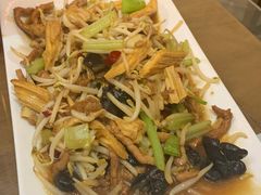-鲁南仔·滕州炒鸡(经三路店)